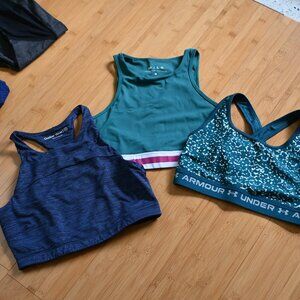 NWOT / Like New Sports Bra Bundle Under Armour, Outdoor Voices, Wilo Size M